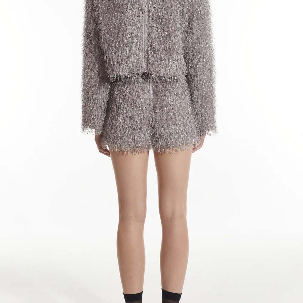 Saint Art Gray Feather Top - Picture 3 of 8